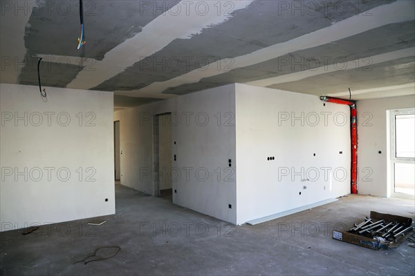 Dry construction, dry lining