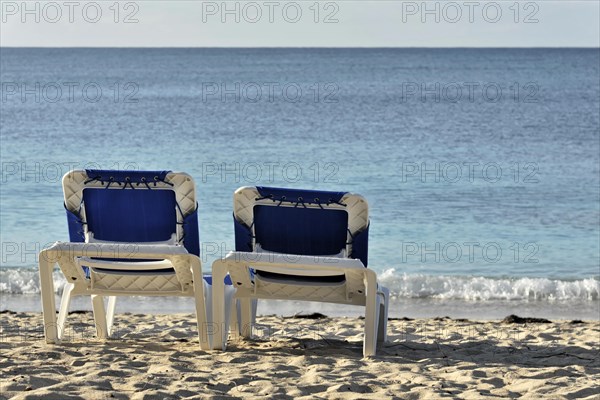 Sun loungers on the hotel beach, 4-star Hotel Brisas Trinidad Del Mar, Trinidad, Cuba, Greater Antilles, Caribbean, Central America, America, Central America