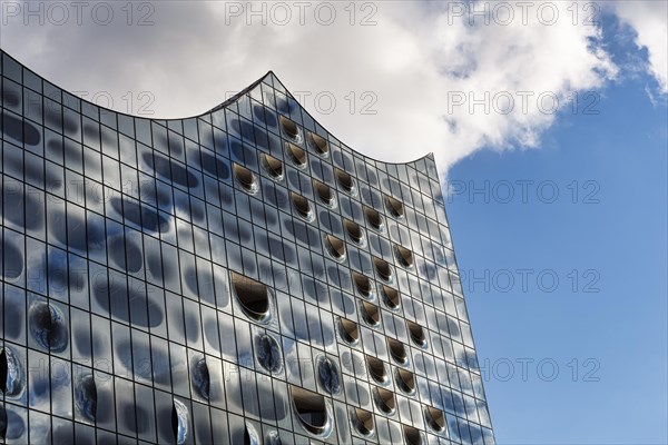 Glass facade of the Elbe Philharmonic Hall, detail, HafenCity in Hamburg harbour, Hamburg, Germany, Europe