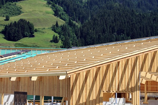 Timber construction, timber construction. Construction of a new hall (Aurach near Kitzbuehel, Tyrol, Austria)