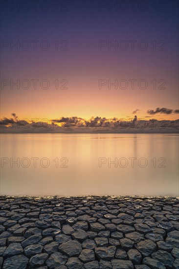 Coastal fortification on the North Sea, long exposure, sunset, Weser estuary, Cuxhaven, Lower Saxony, Germany, Europe