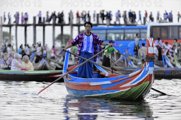 U Bein bridge over Taungthaman Lake, Amarapura, Mandalay, Myanmar (Burma), Asia