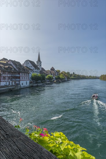 Border town, Dissenhofen am Rhein, Church of St Dionys, half-timbered houses, Frauenfeld district, Canton Thurgau, Switzerland, Europe