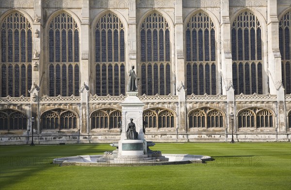 King's College chapel and fountain in Front Court, Cambridge university, Cambridgeshire, England, United Kingdom, Europe