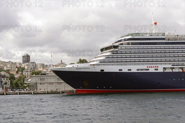 Cruise ship Queen Victoria, built 2007, 1990 passengers, at the quay of Karakoey, Istanbul Modern, Beyoglu, Istanbul, Turkey, Asia