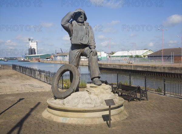 RNLI Lifeboatman statue, Lowestoft, Suffolk, England, United Kingdom, Europe