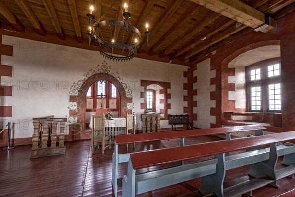 Castle chapel and chapel for weddings, chandelier, knight's castle from the Middle Ages, Ronneburg Castle, Ronneburger Huegelland, Main-Kinzig district, Hesse, Germany, Europe