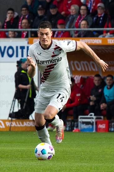 Football match, Patrik SCHICK Bayer Leverkusen on the ball, Voith-Arena football stadium, Heidenheim