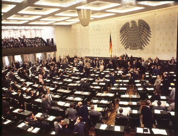 DEU, Germany, Dortmund: Personalities from politics, business and culture from the years 1965-90 Bonn. Bundestag, session on 11 May 1980, Europe