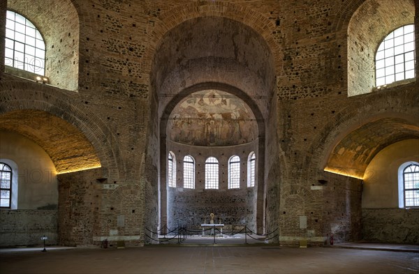 Interior view of Rotonda, Rotunda of Galerius, Roman round temple, chancel, altar, wall mosaic, Thessaloniki, Macedonia, Greece, Europe