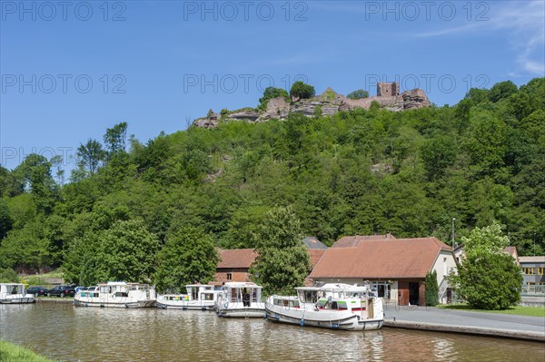 View of the ruins of Luetzelburg and houseboats on the Rhine-Marne Canal, Lutzelbourg, Lorraine, France, Alsace, Europe