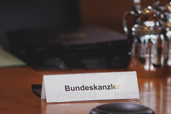 Plaque for the Federal Chancellor, taken during the weekly cabinet meeting in Berlin, 21 February 2024