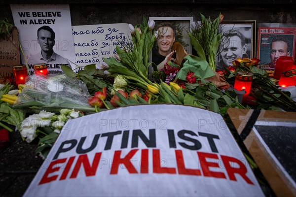 Photos, candles, grave lights and flowers for the Russian opposition leader Alexei Navalny, who died in an Arctic penal colony on 16 February 2024, have been placed on the fence of the closed Consulate General of the Russian Federation in Frankfurt am Main for days. Navalny was a Russian lawyer, anti-corruption activist, dissident and opposition politician. In 2020, he was the victim of a life-threatening poison attack. Politically persecuted and imprisoned from 2021, he was sentenced to many years in prison. He was considered an arch-enemy of Russian President Vladimir Putin, Consulate General of the Russian Federation, Frankfurt am Main, Hesse, Germany, Europe