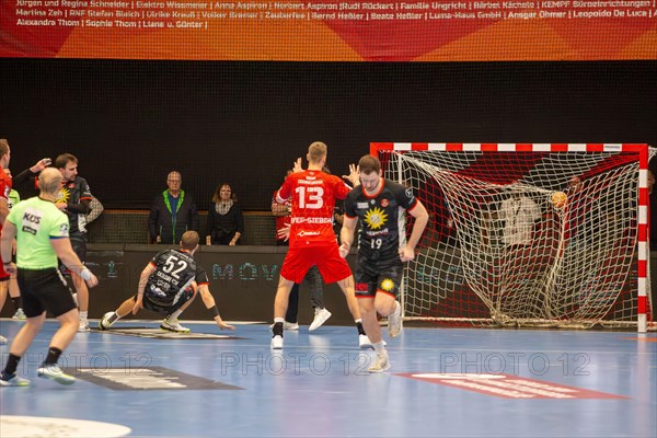 18.02.2024, 2nd HBL, German Handball League, matchday 21) : Game scene Eulen Ludwigshafen against TuS N-Luebbecke (final score 34:32) . Goal by Tom Skrobilien (52), TuS N-Luebbecke