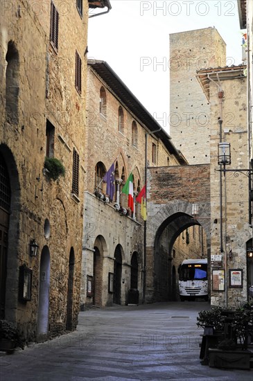 Tower, tower, medieval town centre, old town of San Gimignano, Tuscany, Italy, Europe