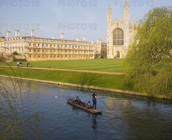 Punting on the river Cam, King's College, Cambridge university, Cambridgeshire, England, United Kingdom, Europe