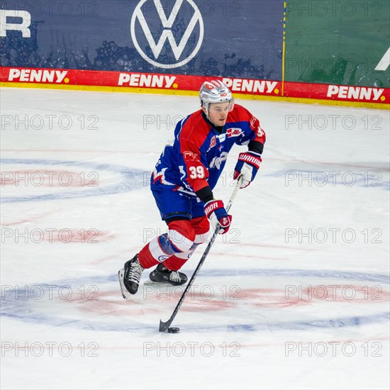 Ian Scheid (39, Nuremberg Ice Tigers) at the away game on matchday 48 of the 2023/2024 DEL (German Ice Hockey League) season at Adler Mannheim