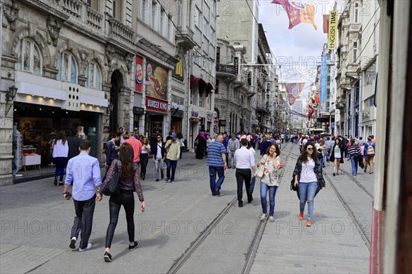 Istiklal Caddesi shopping street, Beyoglu, Istanbul, European part, Istanbul province, Turkey, Asia