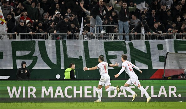 Goal celebration Ermedin Demirovic FC Augsburg FCA (09) and Arne Engels FC Augsburg FCA (27) Perimeter advertising WIR MACHEN DAS KLAR WWK Arena, Augsburg, Bavaria, Germany, Europe