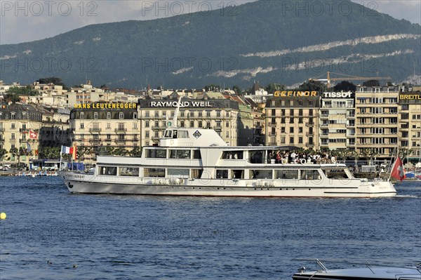 Tourist boat, Lake Geneva, Geneva, Canton of Vaud, Switzerland, Europe