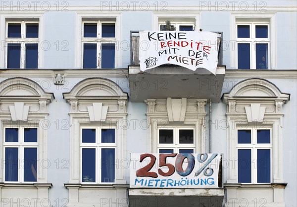 Tenant protest at a block of flats in Berlin's Friedrichshain district. The rent is to be increased by 250%, 15.04.2019