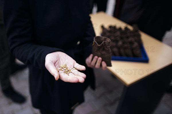 Annalena Baerbock (Alliance 90/The Greens), Federal Foreign Minister, is travelling in Ukraine to mark the two-year anniversary of the invasion of Ukraine. Here she receives a gift of Ukrainian grain from the head of the port authority Denys Pavilitanti-Karpov in the port of Odessa. Odessa, 24.02.2024. Photographed on behalf of the Federal Foreign Office