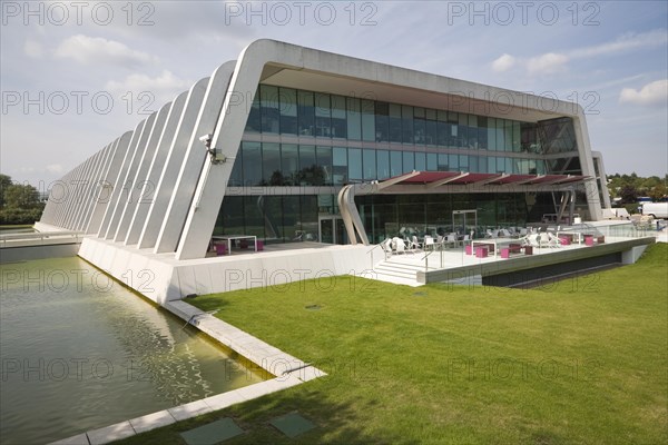 NAPP pharmaceutical group building architect Arthur Erickson, Cambridge Science Park, Cambridge, England completed in the 1980s