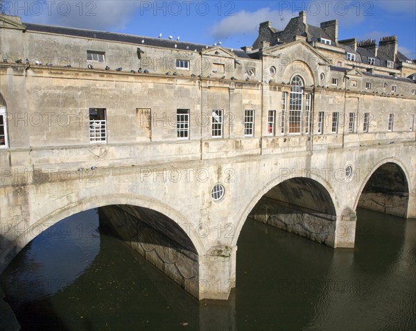 Pulteney Bridge on the River Avon, completed in 1773 designed by Robert Adam, Bath, Somerset, England, United Kingdom, Europe