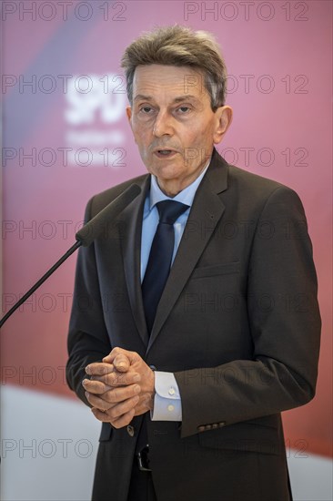 Rolf Muetzenich, SPD parliamentary group leader, during a press statement in front of a parliamentary group meeting. Berlin, 20.02.2024