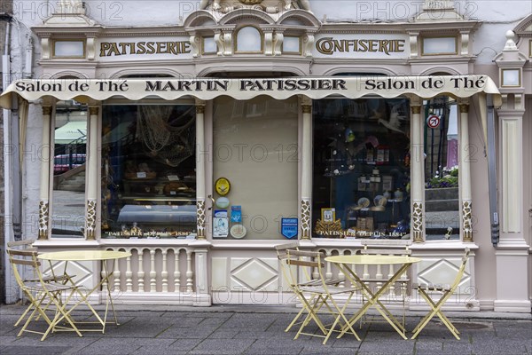 Place des Otages, shop window of an old patisserie confectionery, Morlaix Montroulez, Finistere Penn Ar Bed department, Brittany Breizh region, France, Europe