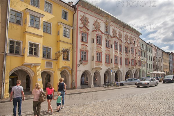 Row of houses with arcades, old town, moated castle am Inn, Bavaria