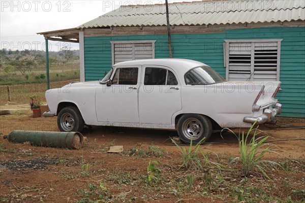 Vintage car from the 1950s, Vinales, Valle de Vinales, Pinar del Rio province, Cuba, Greater Antilles, Caribbean, Central America