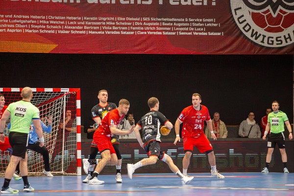 18.02.2024, 2nd HBL, German Handball League, matchday 21) : Game scene Eulen Ludwigshafen against TuS N-Luebbecke (final score 34:32) . Player on the ball: Fynn Hangstein, (TuS N-Luebbecke)