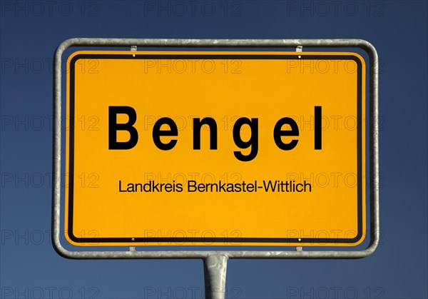 Place name sign Bengel, municipality in the district of Bernkastel-Wittlich, Rhineland-Palatinate, Germany, Europe