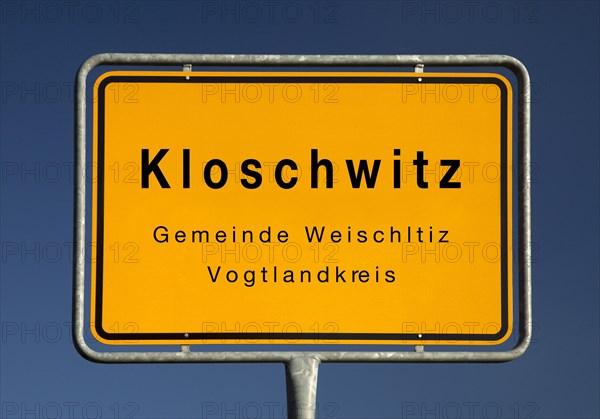 Place name sign Kloschwitz, district of the municipality of Weischlitz, Vogtlandkreis, Saxony, Germany, Europe
