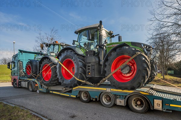 Low loader with two Fendt tractors, Kempten, Bavaria, Allgaeu, Germany, Europe