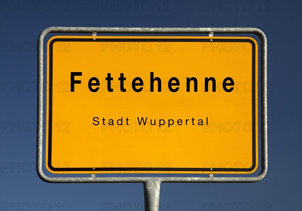 Place name sign Fettehenne, medieval original farm in the area of today's city of Wuppertal, North Rhine-Westphalia, Germany, Europe