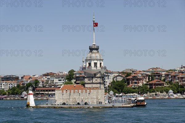 Lighthouse, Leander Tower or Maiden Tower, Kiz Kulesi, island in the Bosporus, Ueskuedar, Istanbul, Turkey, Asia