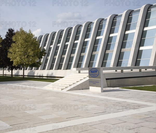 NAPP pharmaceutical group building architect Arthur Erickson, Cambridge Science Park, Cambridge, England completed in the 1980s