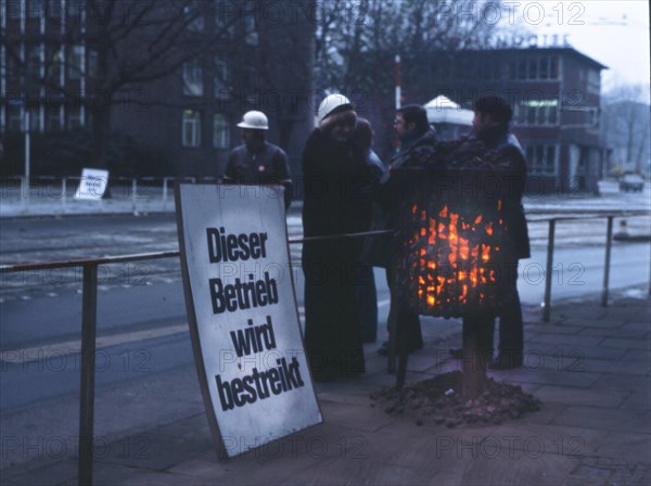 DEU, Germany, Dortmund: Personalities from politics, business and culture from the years 1965-90 Dortmund. Hoesch AG. IG Metall -Warning strike 6/1980, Europe