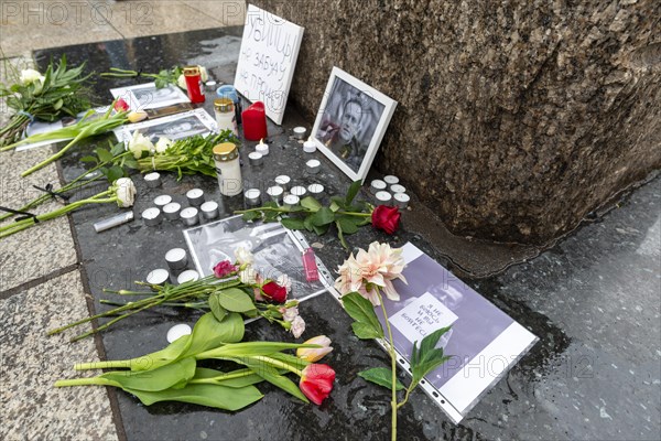 Vigil on 18 February 2024 for the deceased Alexei Navalny, Roncalliplatz, Cologne, North Rhine-Westphalia, Germany, Europe