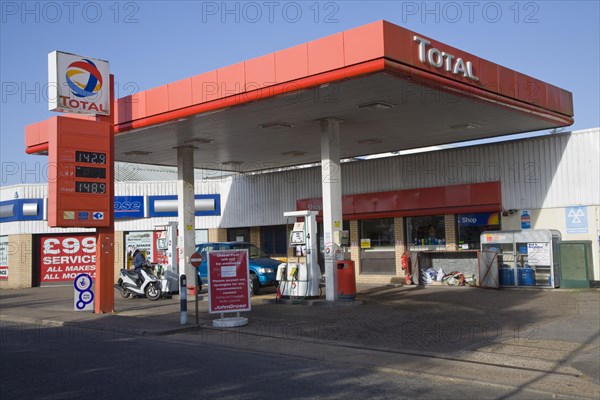 Fuel shortage sign at John Grose garage forecourt, Melton, Suffolk, England, United Kingdom, Europe