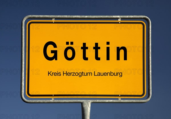 Goettin town sign, municipality in the district of Herzogtum Lauenburg, Schleswig-Holstein, Germany, Europe