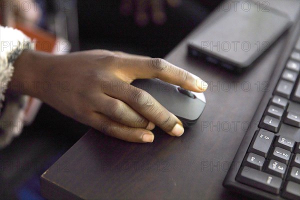 Hand of a computer mouse, Jos, 06.02.2024