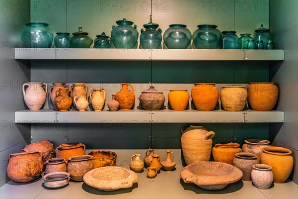 Clay and glass vessels, National Archaeological Museum, Villa Cassis Faraone, UNESCO World Heritage Site, important city in the Roman Empire, Aquileia, Friuli, Italy, Aquileia, Friuli, Italy, Europe