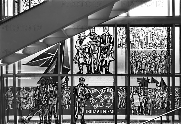 Staircase with glass painting by Walter Womacka in the former State Council building during its use as a temporary chancellery, November 1998, Mitte district, Berlin, Germany, Europe