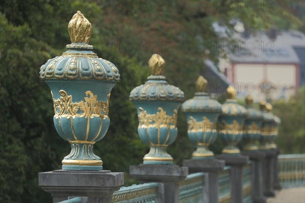 Balustrade with row of lidded vases, lidded vase, vase, balustrade, golden, depth of field, blur, castle garden, Weilburg, Taunus, Hesse, Germany, Europe
