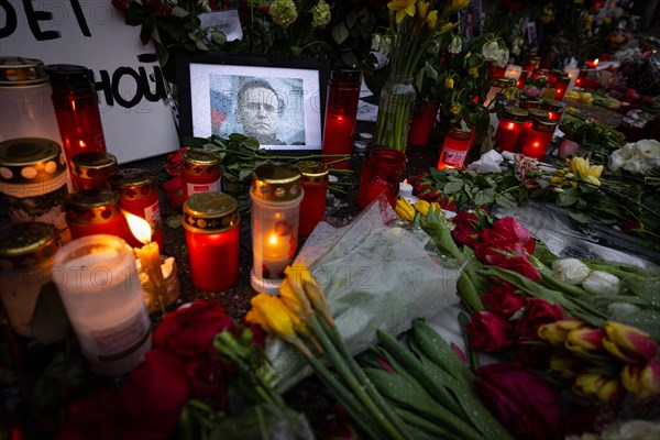 Photos, candles, grave lights and flowers for the Russian opposition leader Alexei Navalny, who died in an Arctic penal colony on 16 February 2024, have been placed on the fence of the closed Consulate General of the Russian Federation in Frankfurt am Main for days. Navalny was a Russian lawyer, anti-corruption activist, dissident and opposition politician. In 2020, he was the victim of a life-threatening poison attack. Politically persecuted and imprisoned from 2021, he was sentenced to many years in prison. He was considered an arch-enemy of Russian President Vladimir Putin, Consulate General of the Russian Federation, Frankfurt am Main, Hesse, Germany, Europe