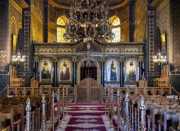 Interior view of Hagia Sofia church, also known as Agia Sofia, altar, chandelier, Thessaloniki, Macedonia, Greece, Europe