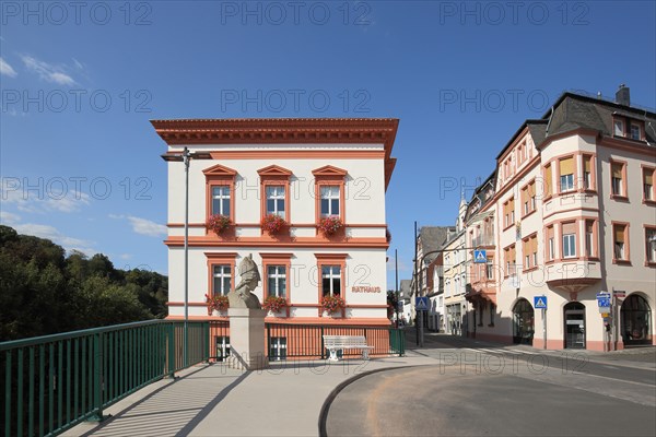 Town hall built in 1888 with Pallas Athena goddess of wisdom, monument, Athena, Weilburg, Taunus, Hesse, Germany, Europe